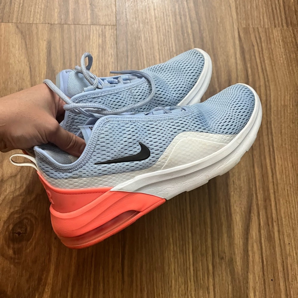 Women’s Nike shoes